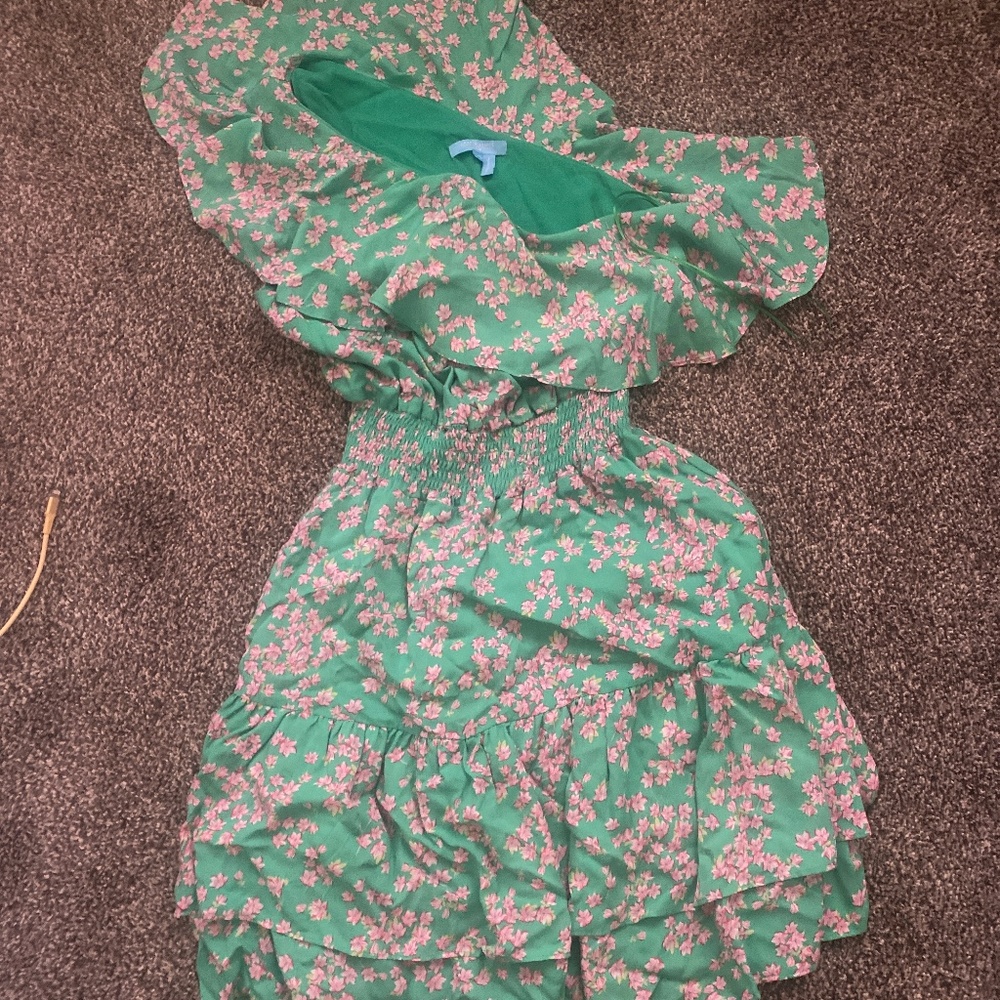 One shoulder dress